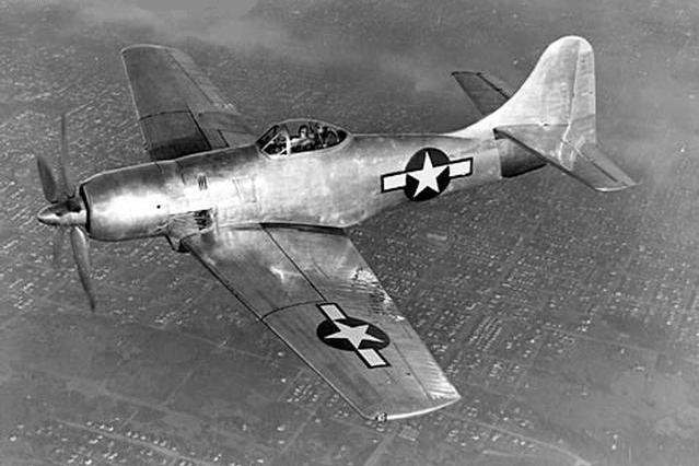 Boeing%20XF8B1%204.JPG