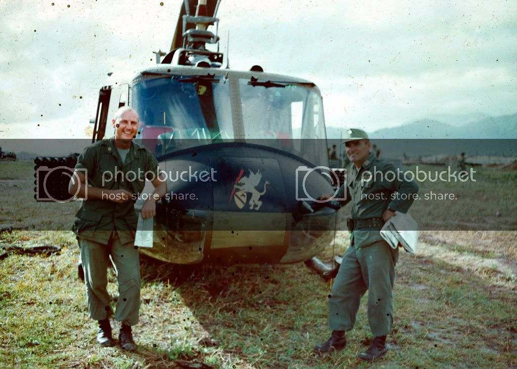 4-77tharagriffons5.jpg