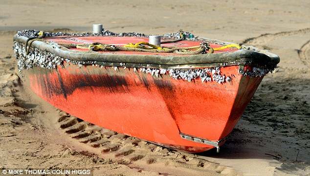 article-2546680-1AFF3F0900000578-515_634