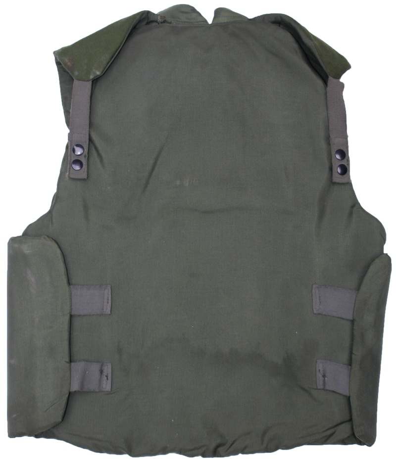 Green PASGT flak jacket NOT camouflaged ? BODY ARMOR U.S