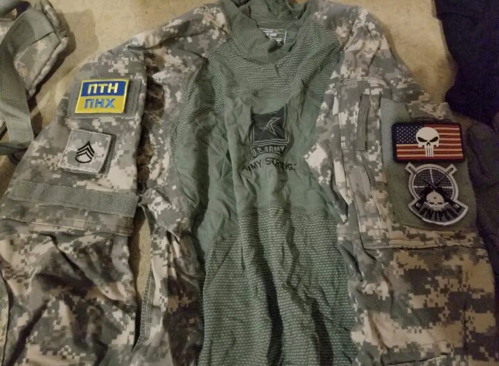 ACU Shirt worn by US soldier in Ukraine 2016 - CAMOUFLAGE UNIFORMS - U ...