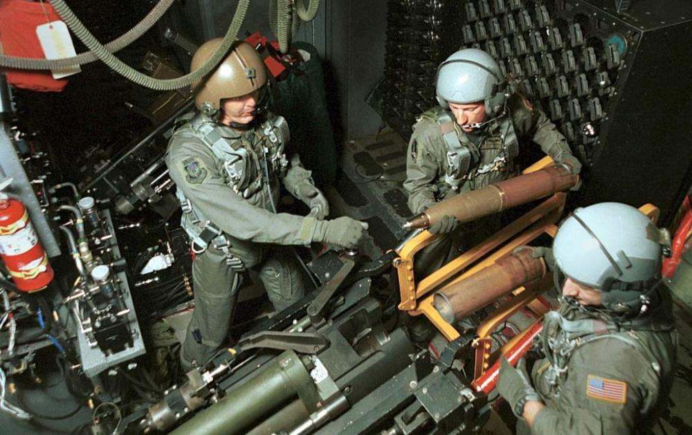 AC-130 Gunship 105mm Air Force brass casing - FIREARMS - U.S. Militaria  Forum