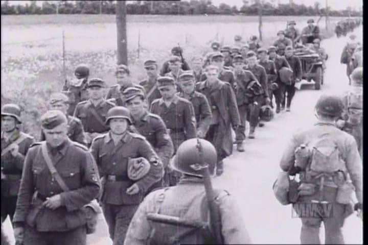 5th Rangers marching in Normandy - M-1; M-1C & M-2 HELMETS - U.S ...