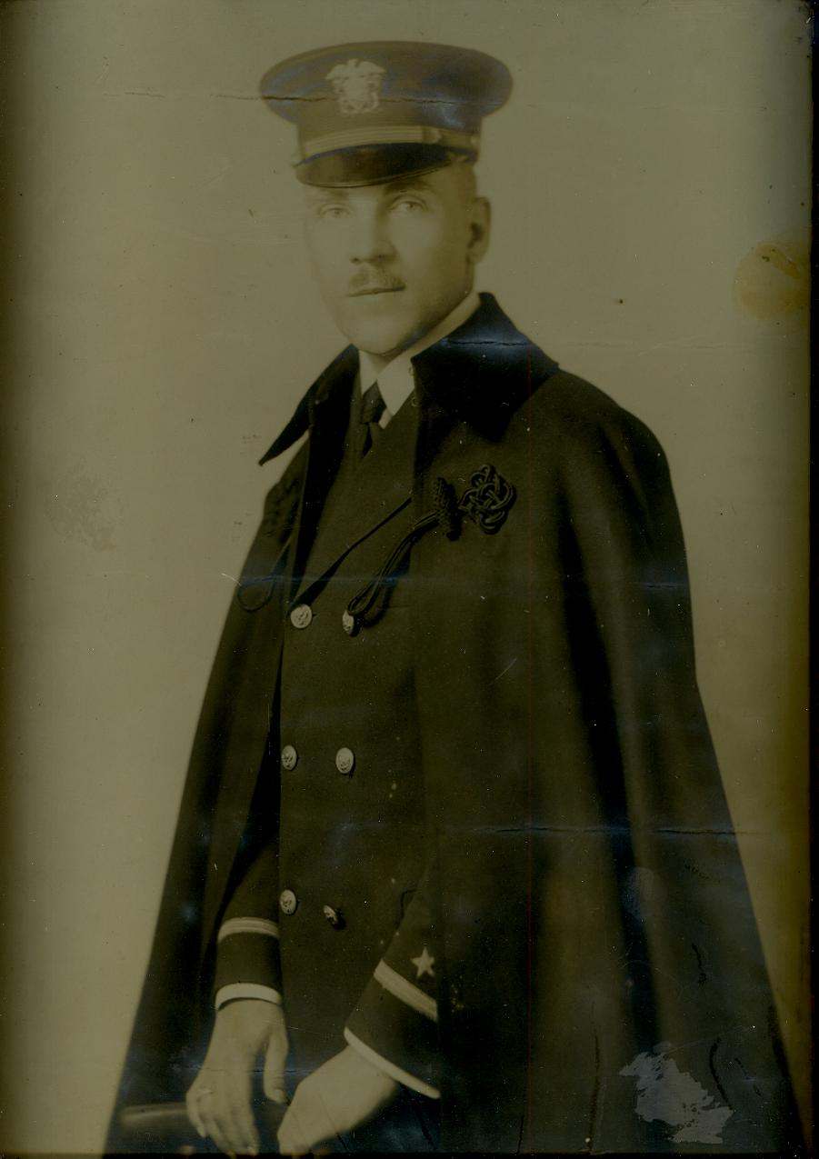 Naval Officer wearing a cape UNIFORMS U.S. Militaria Forum