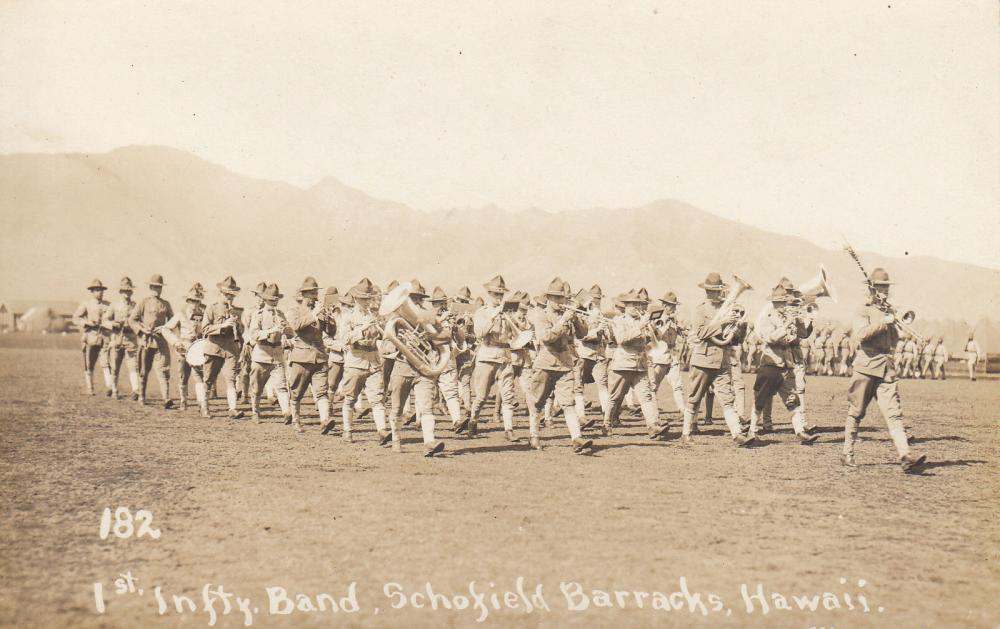 1st Infantry Band Schofield Barracks 1914 001.jpg