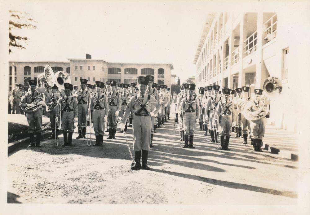 1939 Wolfhound Band 02.JPG