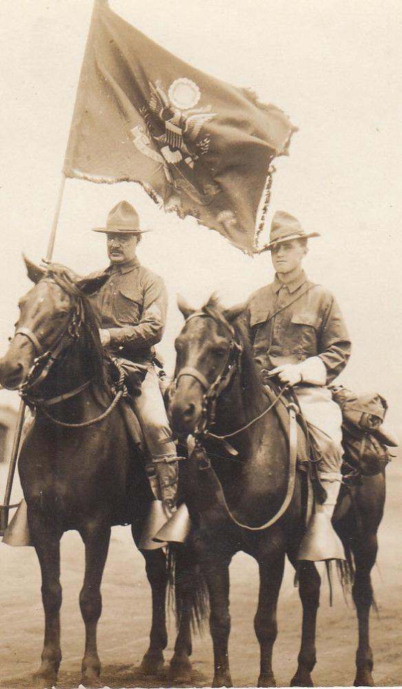 1st Field Artillery Colors Schofield Barracks 1914 001a.jpg