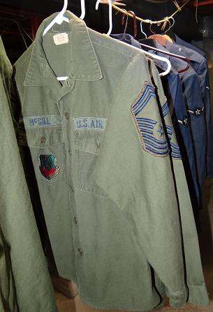 M-65 Field Jacket & Short Sleve Shirt - UNIFORMS - U.S. M-65 Field Jacket & Short Sleve Shirt - UNIFORMS - U.S.