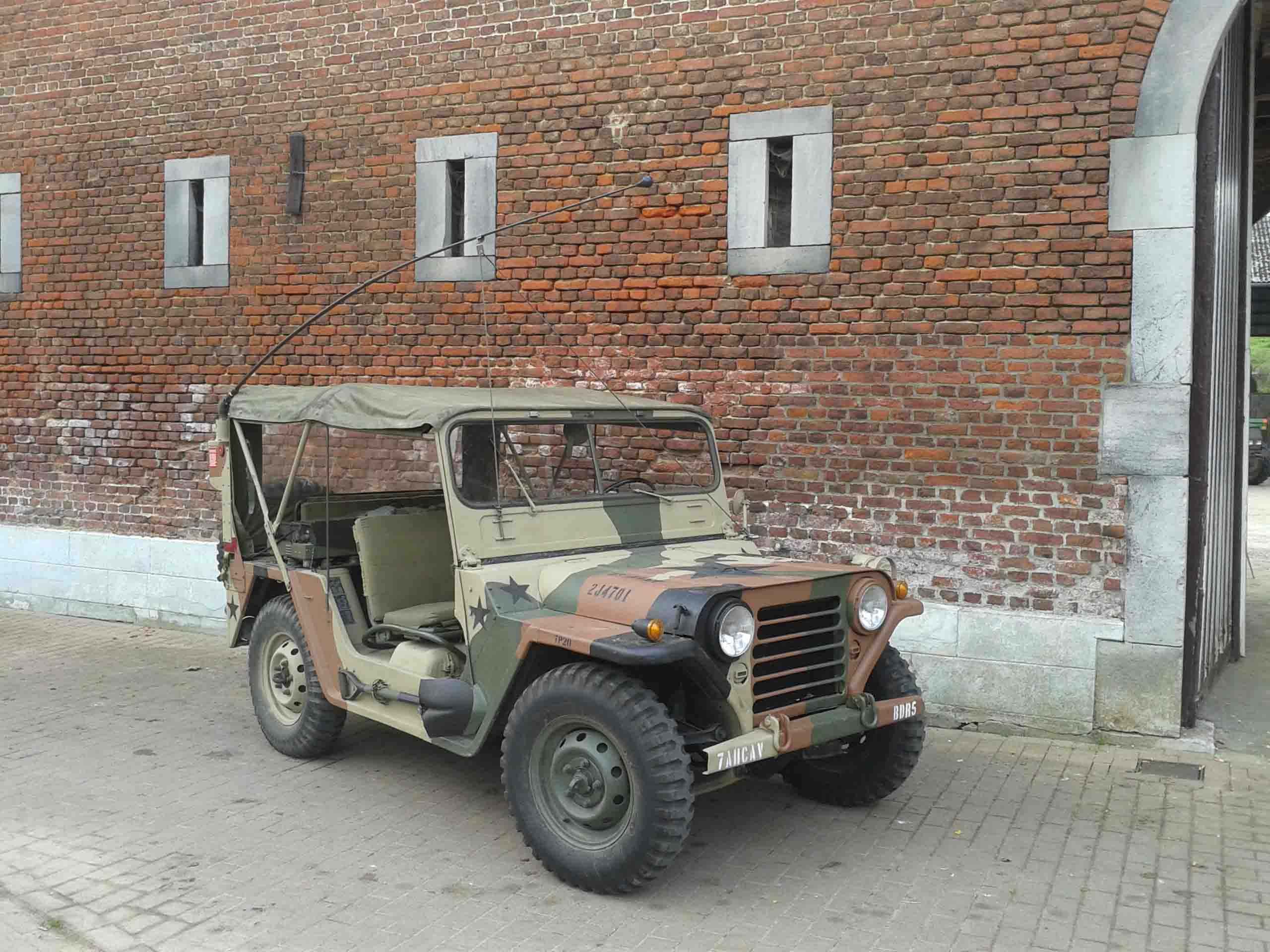 The Army's New AFV Camo Paint Job MILITARY VEHICLES U.S. Militaria