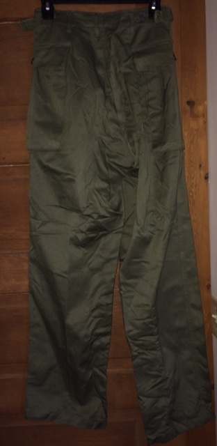 Green fatigue work pants w/cargo pockets, not HBT. What are