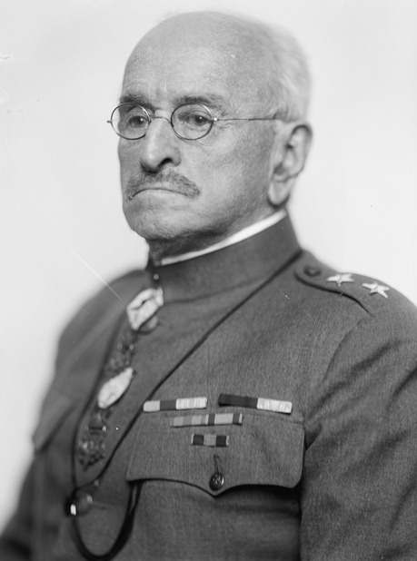 Double Recipient Frank Baldwin with his Gillespies ! MEDALS