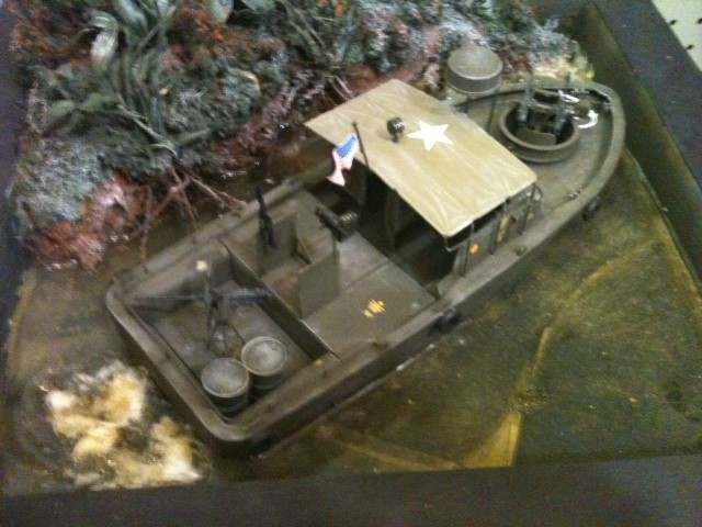 Vietnam war river patrol boat diorama - MODELING - U.S. Militaria