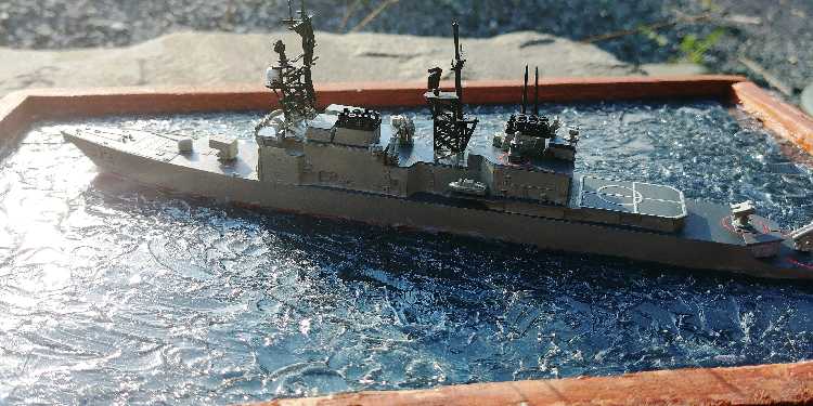 USS Oldendorf DD-972 1&frasl;700 scale Spruance Class Destroyer