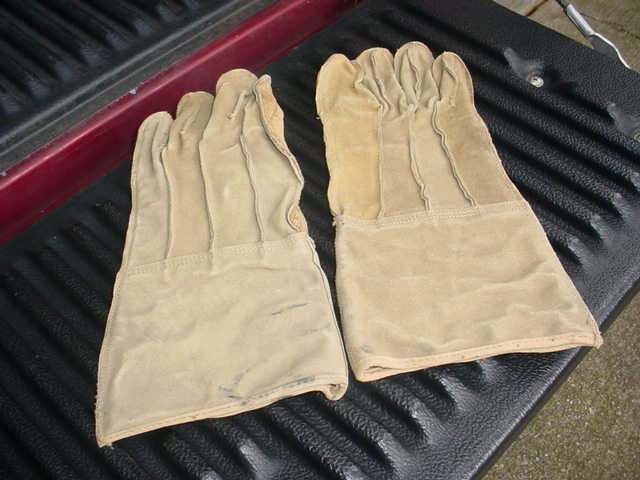 USMC BARB WIRE GLOVES - FIELD & PERSONAL GEAR SECTION - U.S.