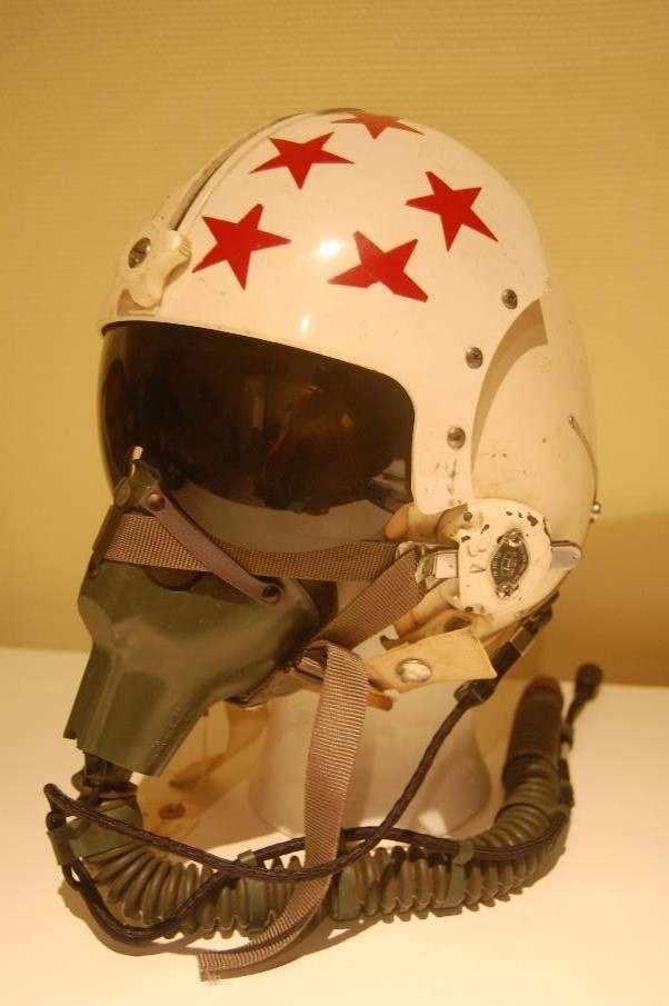 lego helmet fighter pilot