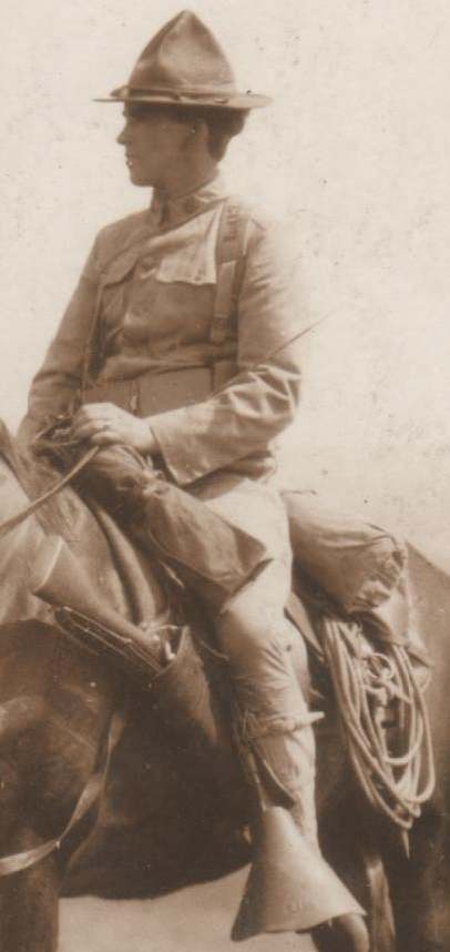 4th US Cavalry Color Guard 1916 002.jpg