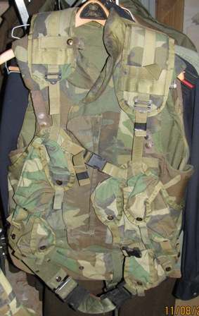 Tactical vest. What era? - FIELD & PERSONAL GEAR SECTION - U.S.