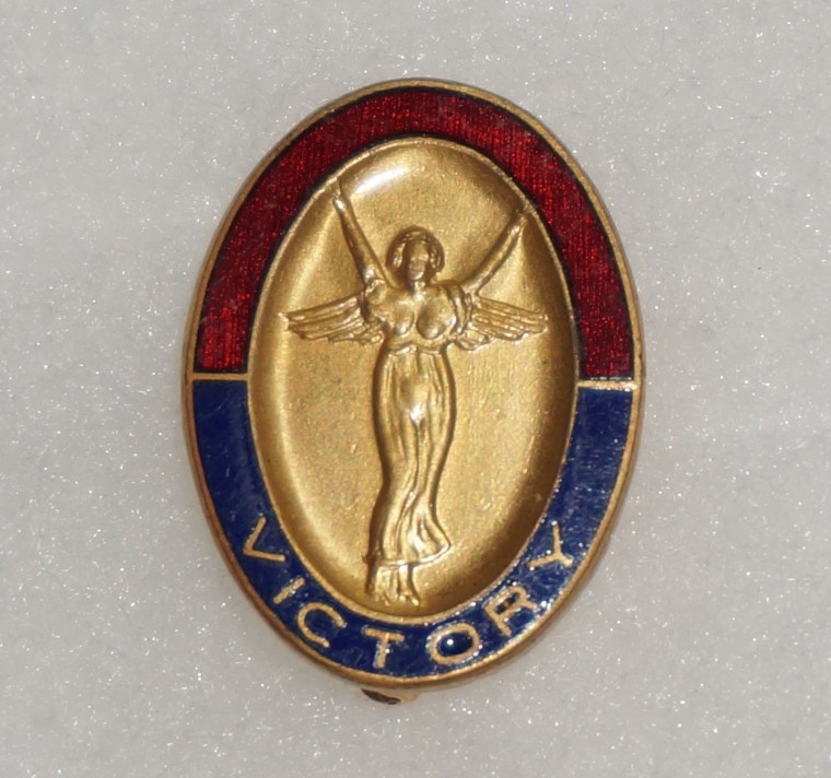 WWI or WWII badges? BADGES, AWARDS, DUI, AND COLLAR BRASS U.S