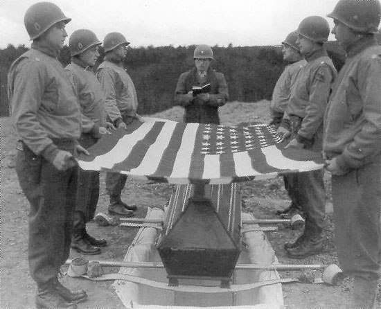 chaplain-graveside-for-mg-m-rose.jpg.6cce68509ea04919bd63d3fb0b2f2a67.jpg
