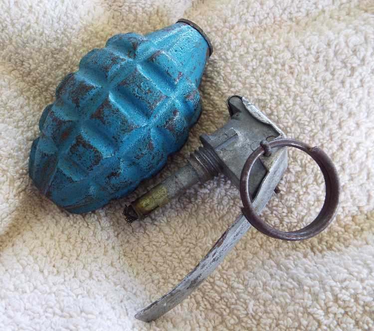 M10A1 Grenade Fuses FIREARMS U.S. Militaria Forum