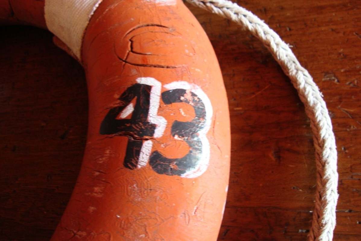 1677930655_USSRECOVERY(ARS-43)LifeRing06.jpg.bcdaef6f68b2c52640e2f0a04cfc4422.jpg