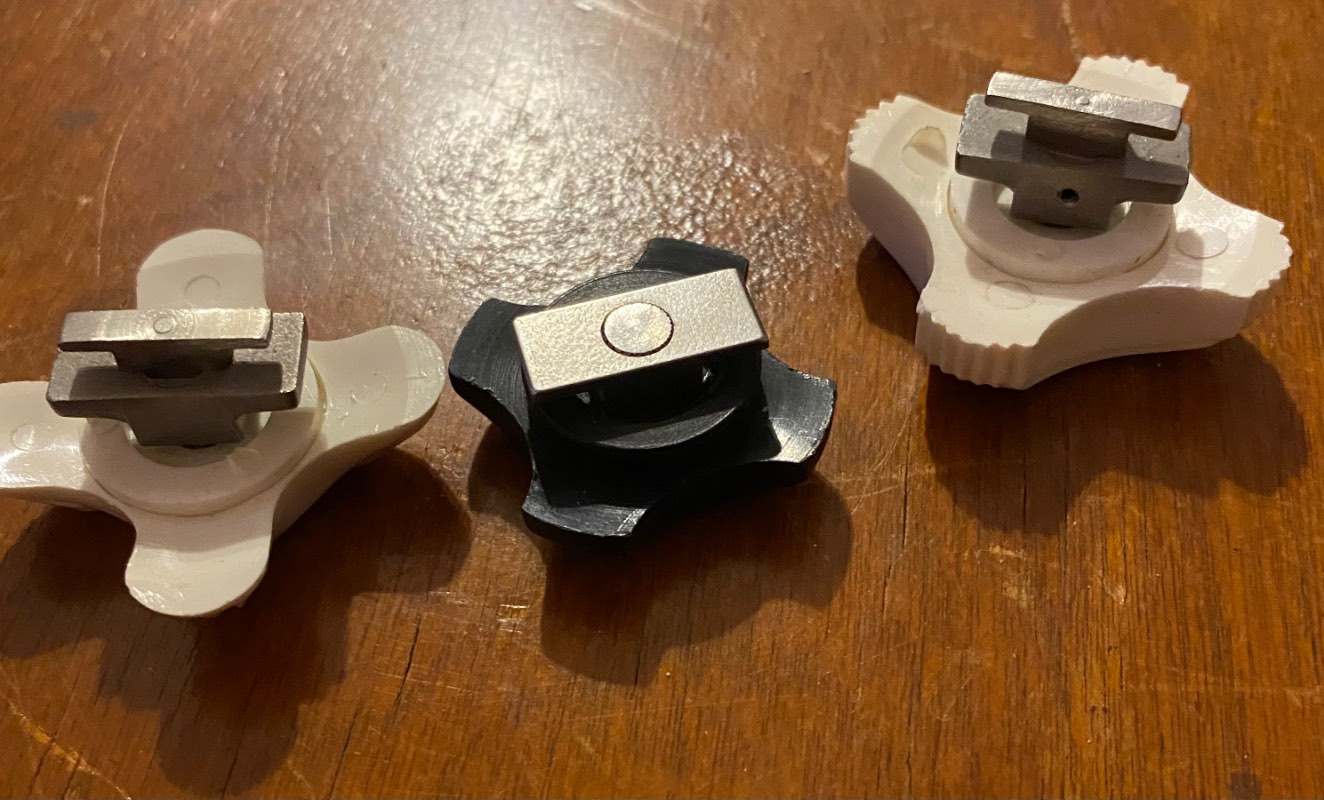 Visor lock knob? FLYING HELMETS AND ACCESSORIES U.S. Militaria Forum