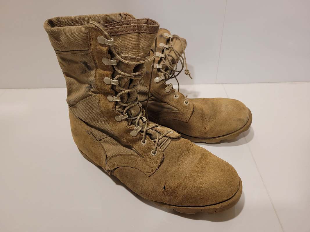 OIF/OEF-era desert boots - CAMOUFLAGE UNIFORMS - U.S. Militaria Forum