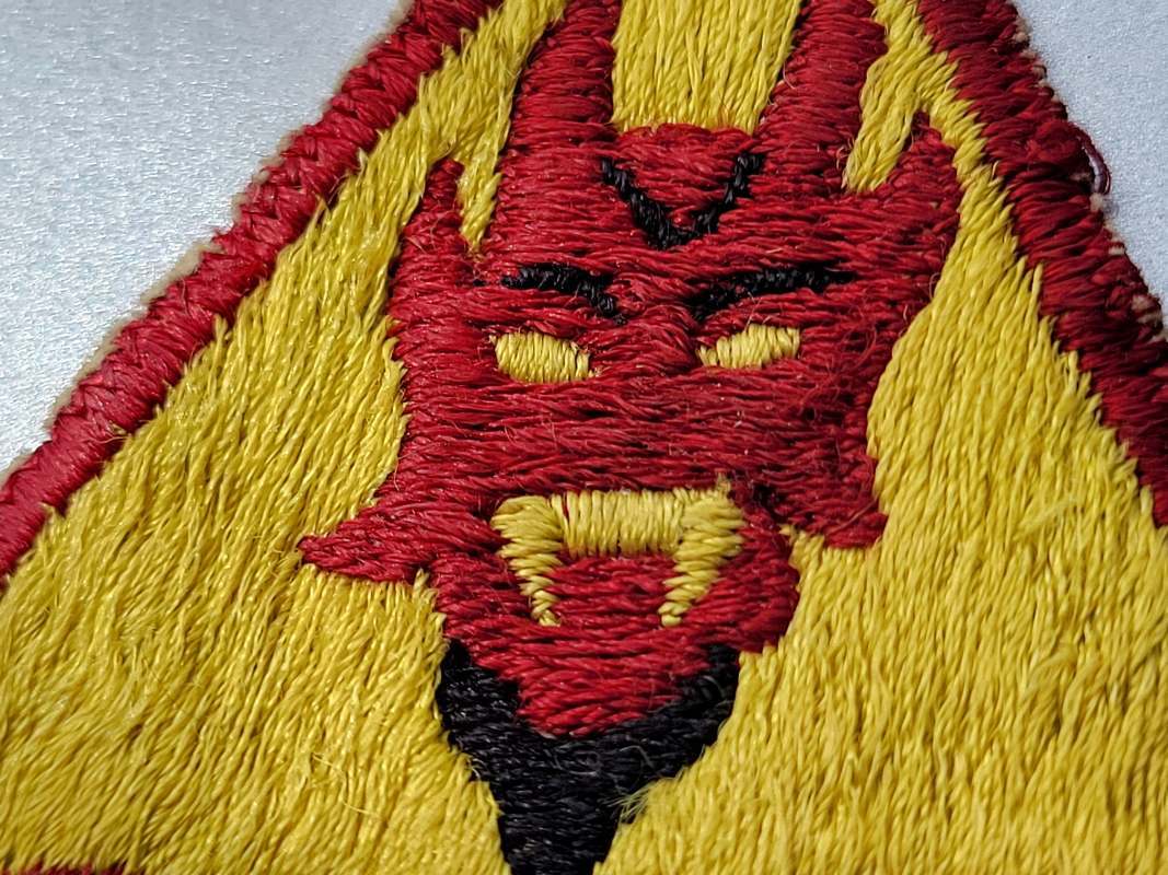 92nd Armored Field Artillery Bn "Red Devils" patch - ARMY AND USAAF - U