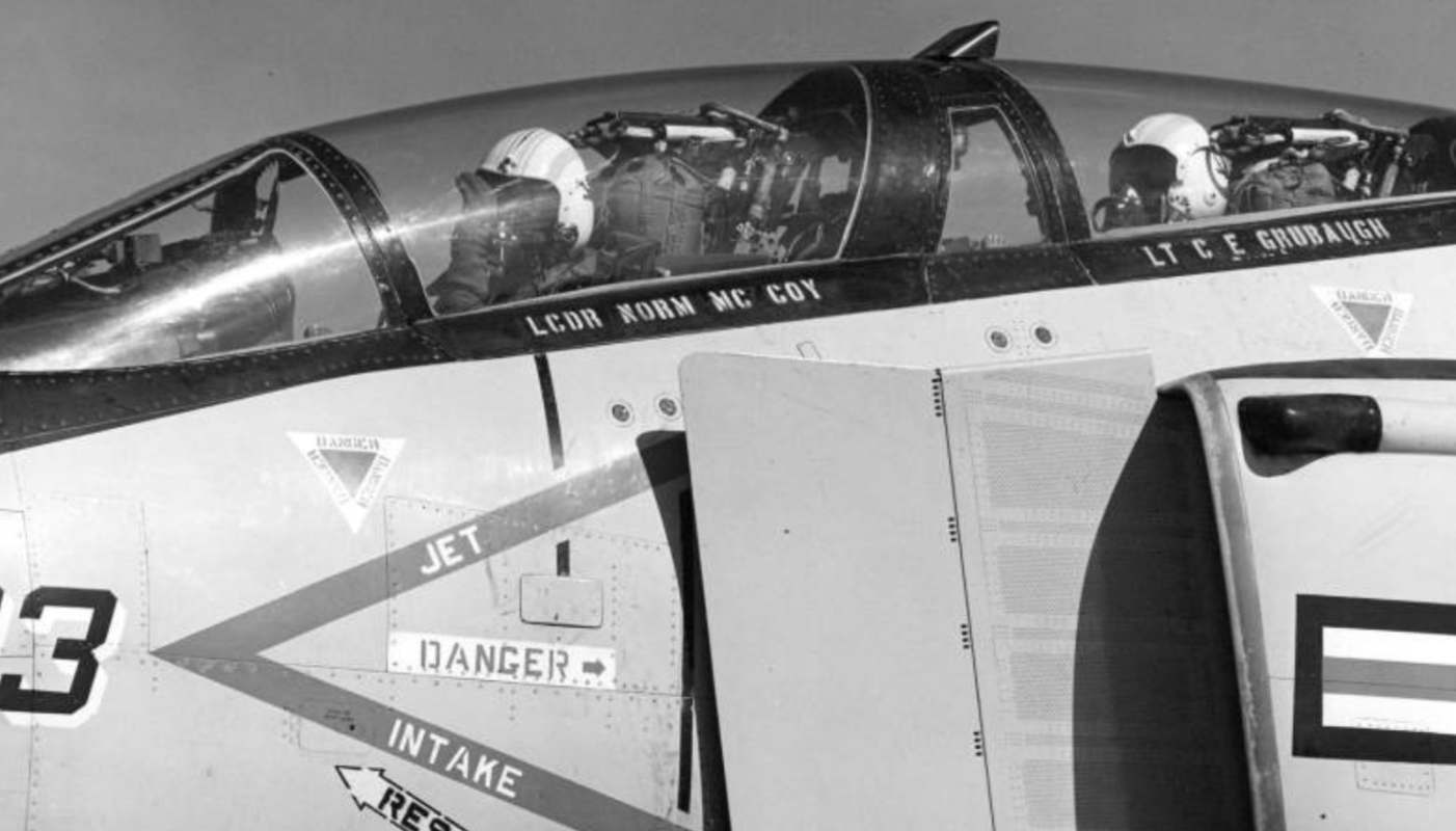 When 'offset' mask bayonets first came in... - Page 2 - FLYING HELMETS ...