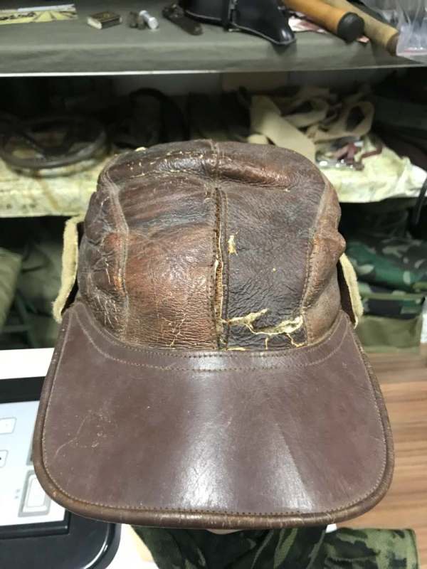 The USAAF B2 shearling cap - FLIGHT CLOTHING - U.S.