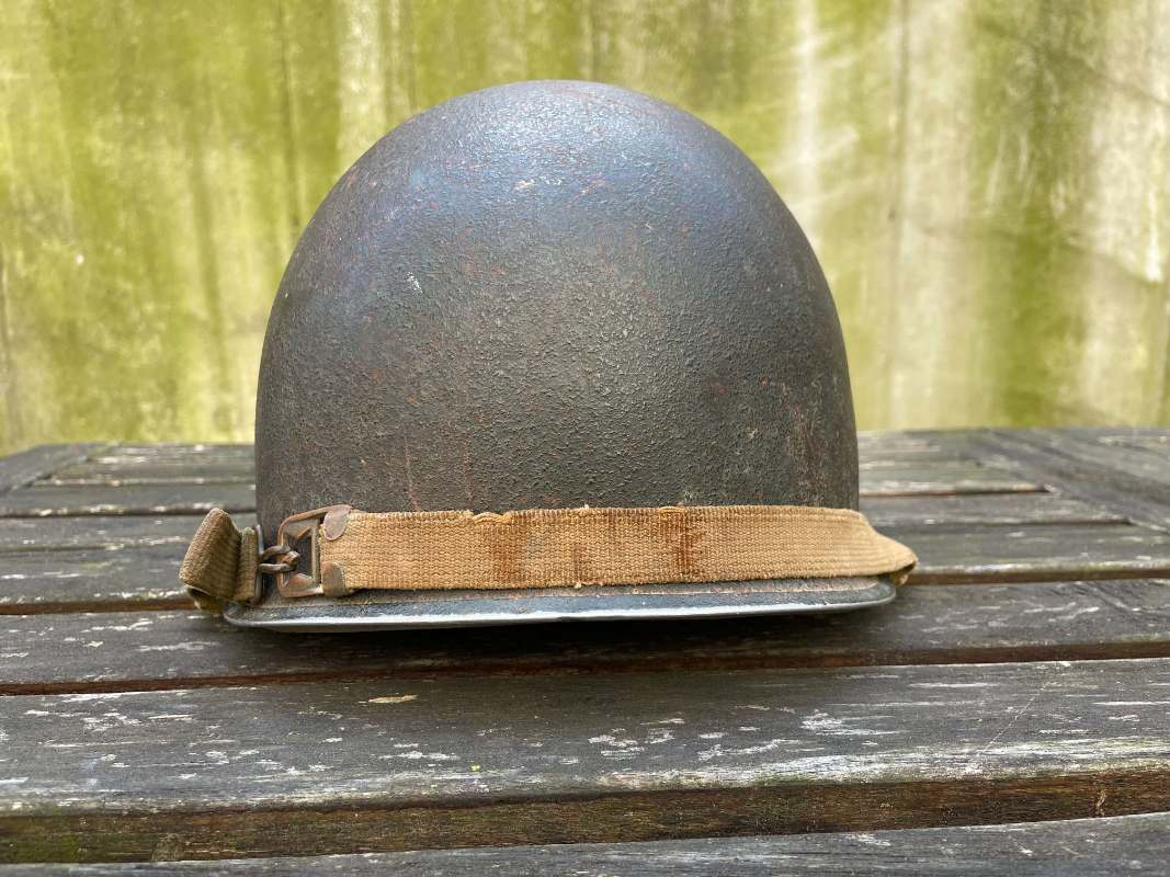 WWII EARLY M1 HELMET - 