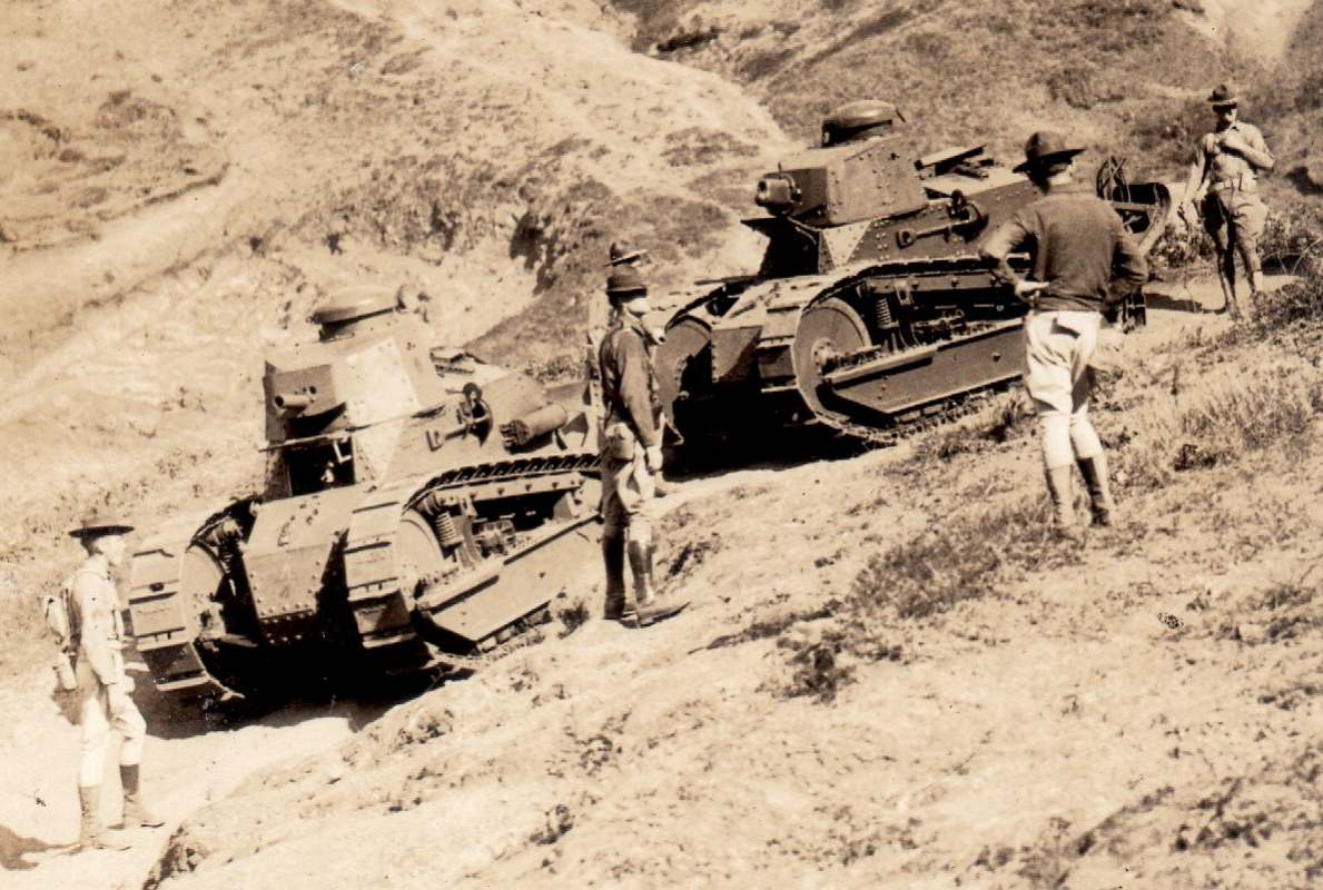 1473454425_11thTankCompany035c.jpg.f78679aa376bc320611f4118f3dbb5d4.jpg