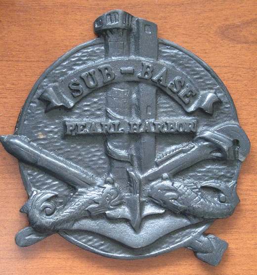 1842125218_SubmarineBasePearlHarborbakelite001.jpg.fd4c8e484ae273da8a2b9f0462ac458a.jpg