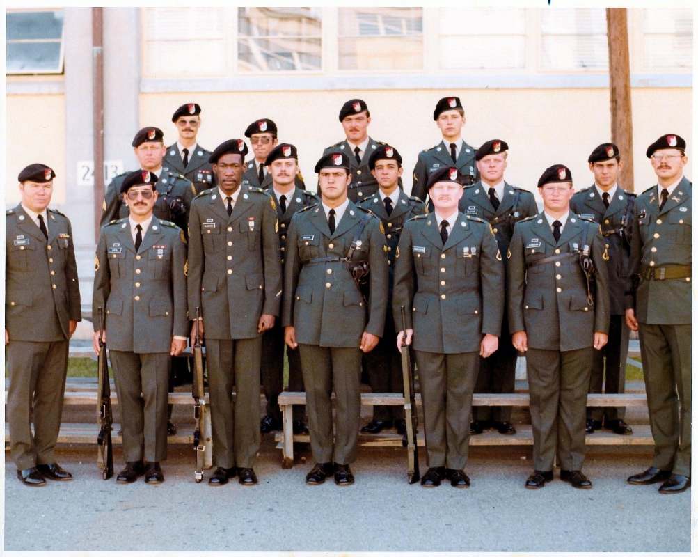 US Army berets - blue, black, green, maroon, tan... - Page 36 - UNIFORMS -  U.S. Militaria Forum