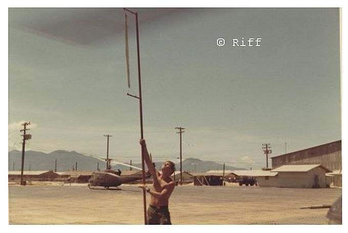 Rifftrackingtheblades.jpg.b0c6cf8151935c6b9b08d670d737054f.jpg