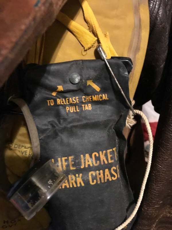 Complete Korean War US Navy Mk2 Life Vest - SURVIVAL GEAR - U.S.