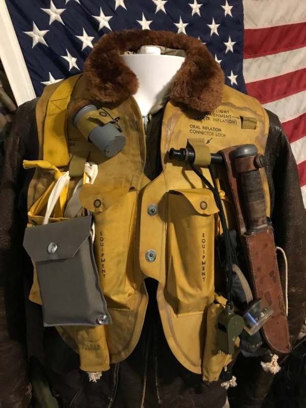 Complete Korean War US Navy Mk2 Life Vest - SURVIVAL GEAR - U.S.