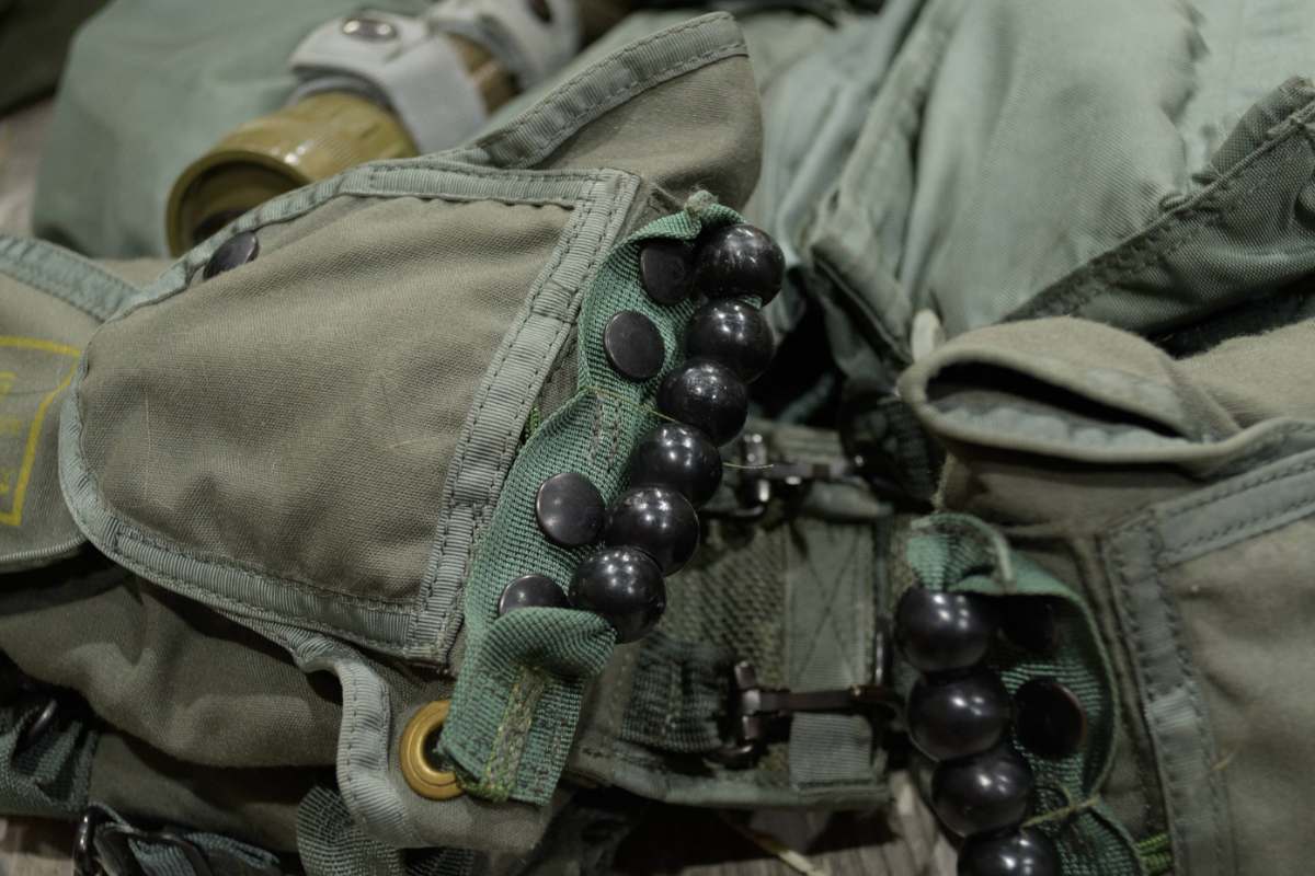米軍 パイロット トルソー ハーネス MA-2 【公式通販】