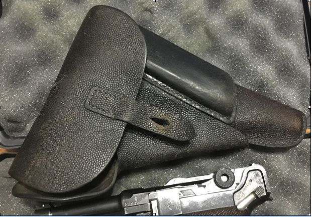 holster.jpg.eaea0f782f7afc8140a687d5fc33cd78.jpg