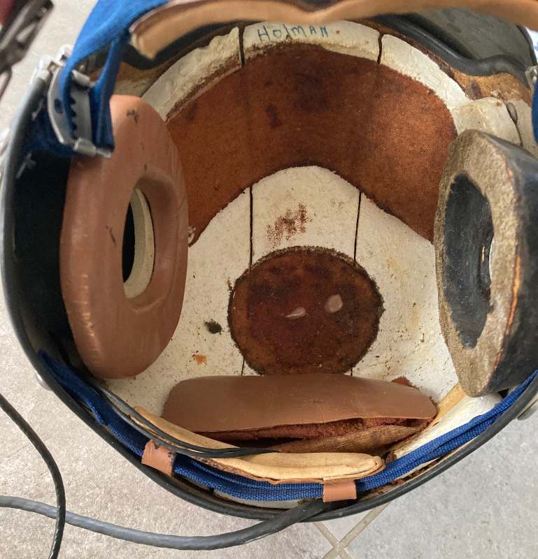 US Navy pilot helmet - FLYING HELMETS AND ACCESSORIES - U.S.