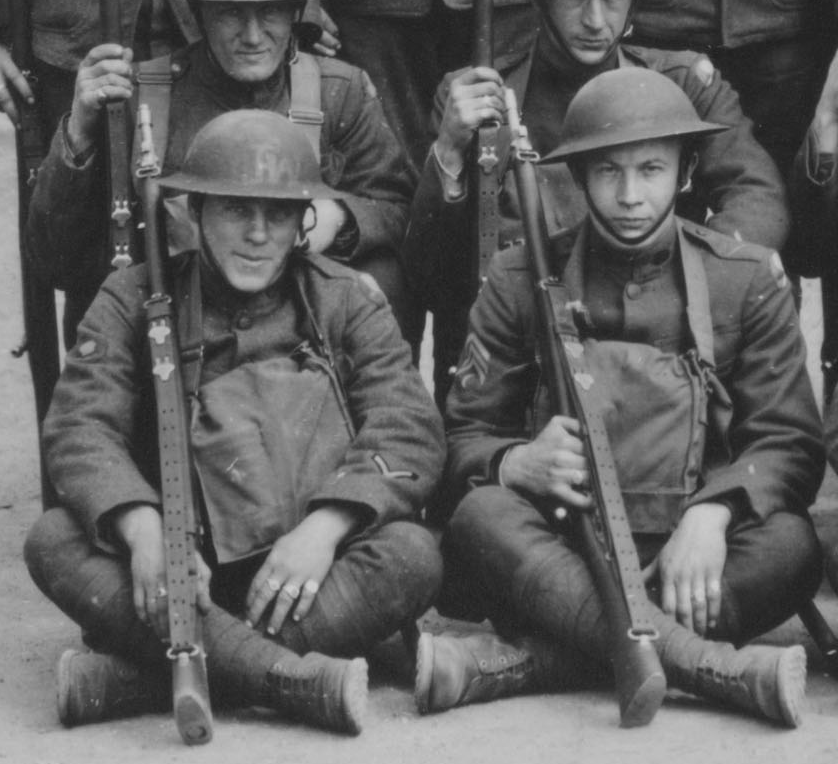 HaandCommissarySergeant.png.da9956ccfc77cd871ccc70084bc34284.png