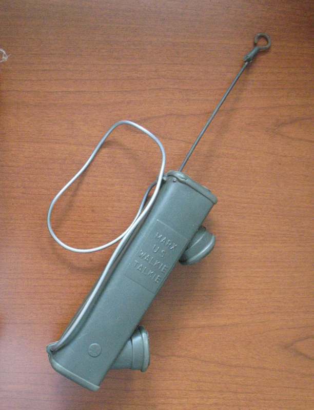 MarxWalkieTalkie001.JPG.44163d202c6c583e9aaa9cfd99a28ee6.JPG