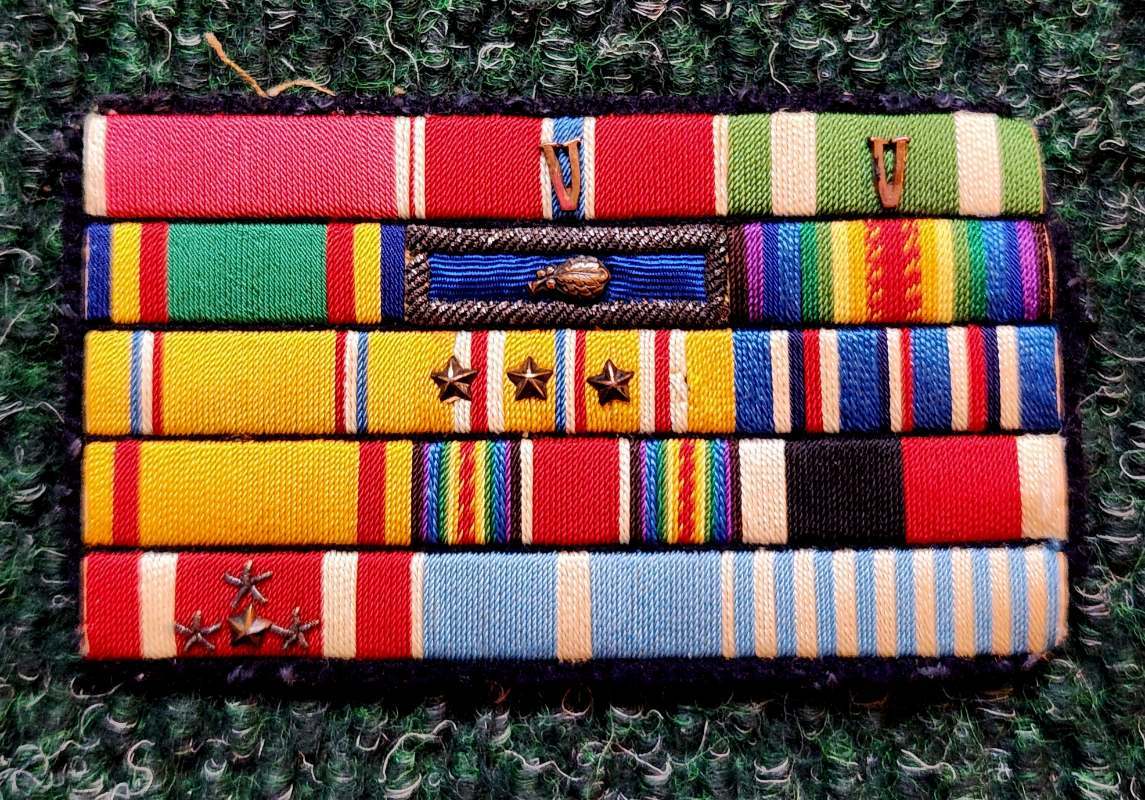 Korean War US Navy Commendation medal with attached V for valor ...