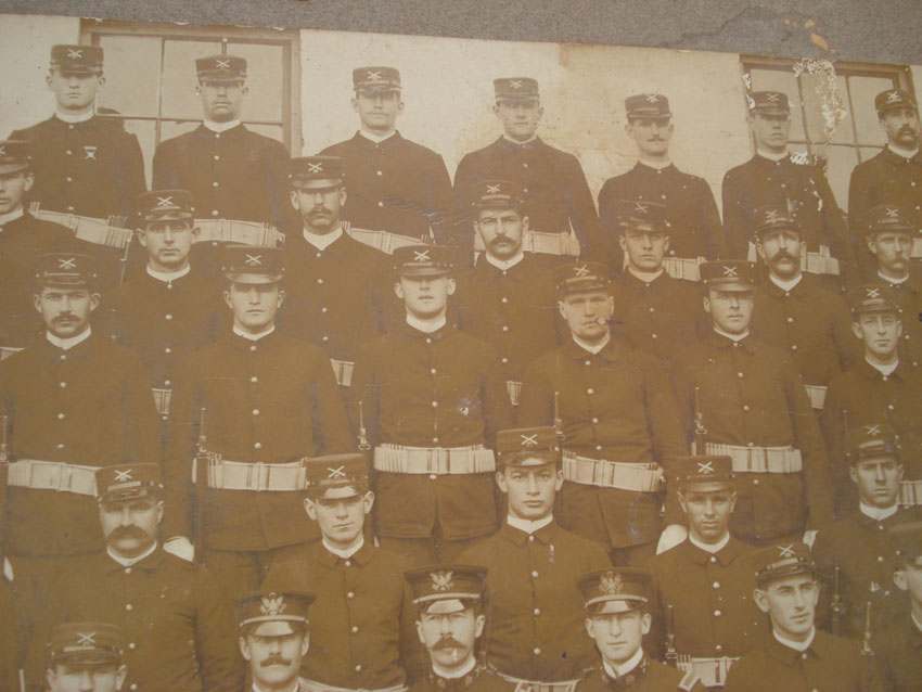 20thCo.CACcabinetphotolikelyFlorida.ebay5.JPG.056fa5e5949b3f27b6e4cdf8923807dc.JPG