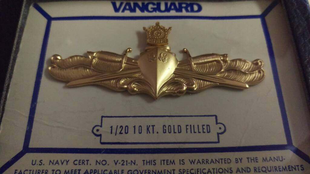 RoyalIranianSurfaceWarfareOfficerBadge001.jpg.e89d638a01b08cdb1310a3cf86b275b7.jpg