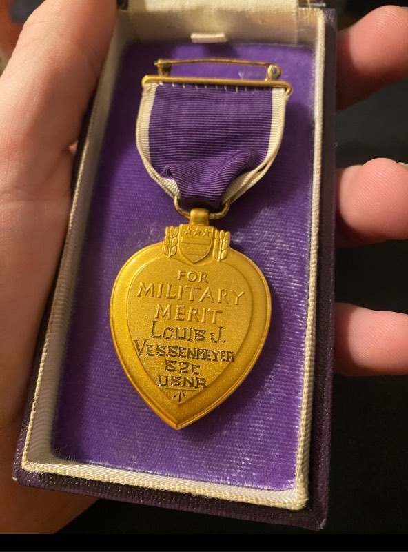 ★アメリカ軍＊ＷＷ1傷痍退役軍メダル（実物） OKINAWA - USS Hadley Kamikaze KIA Silver Star & Purple Heart