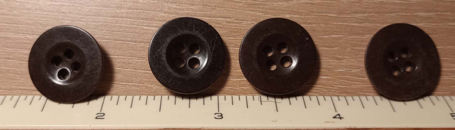 buttons(1).jpg.975569e22c5e3c6014d68a3eb0cf6863.jpg