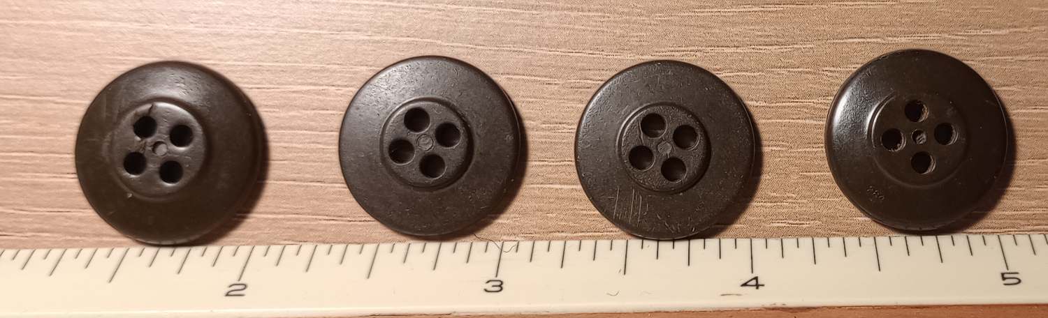 buttons(8).jpg.3fb62e42459f61cacabecd4abf1d5fad.jpg