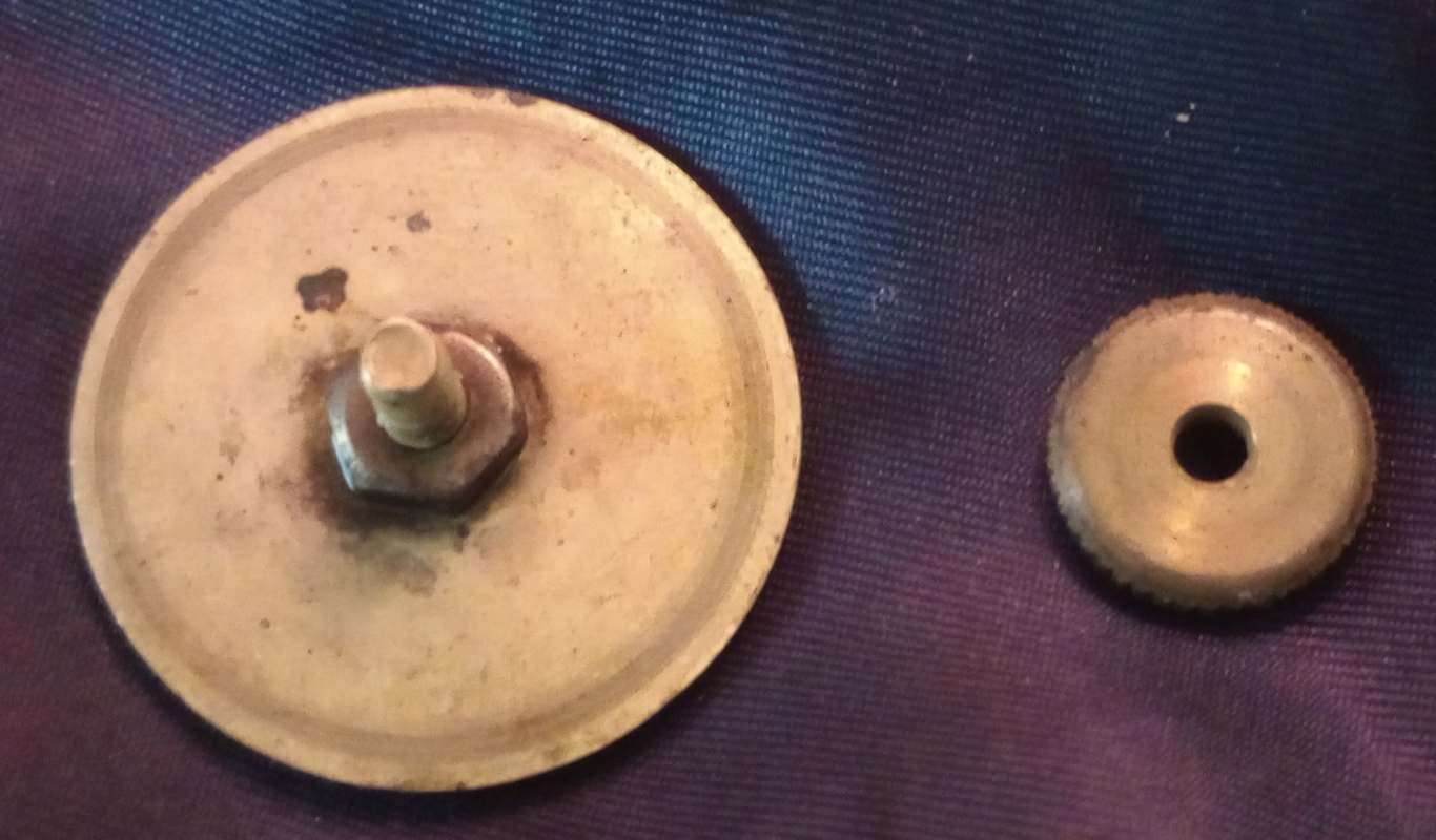 WW2TypeIIIInfantryCollarDiscwith1914boltriflesandnutback(1).jpg.5599db7ebdf487021360ce4875d8ad62.jpg