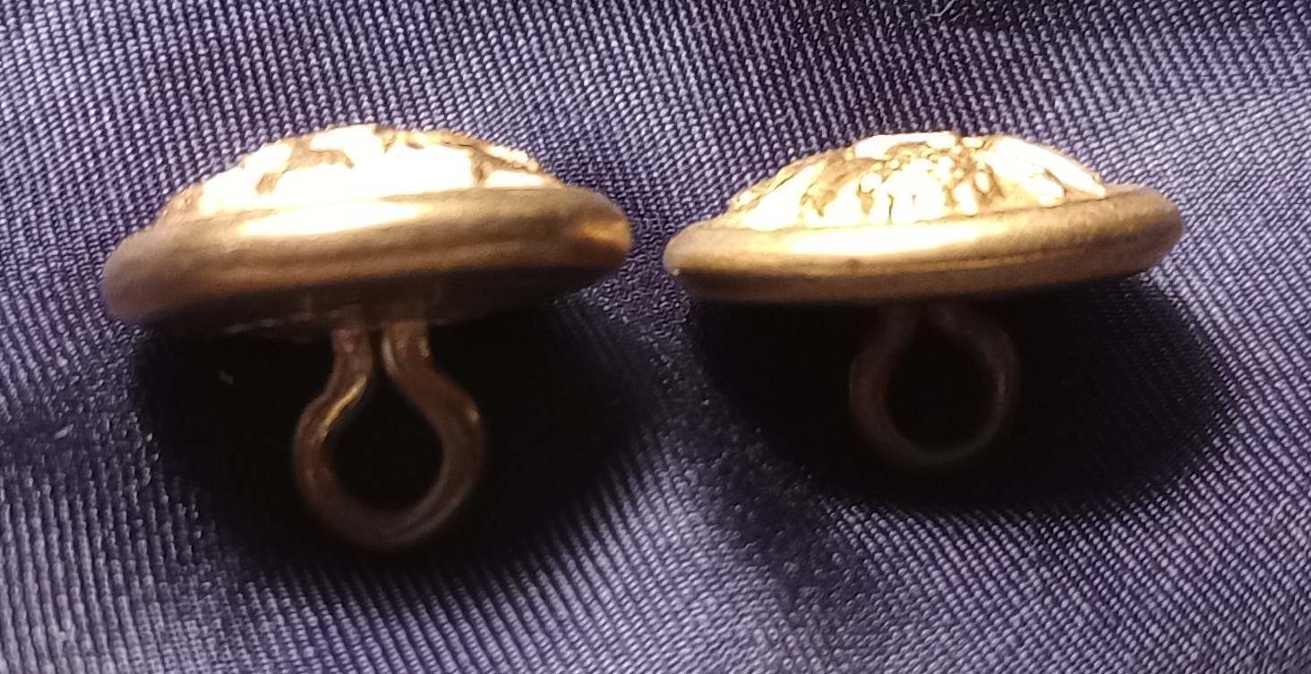 USWW2ArmyUniformPocketButton2GauntEnglandbackmark(2).jpg.708ee58e7c24a5c6ec2c331a1761b0b5.jpg